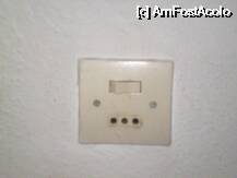 [P02] intrerupator cu UNICA priza din camera.....cum e posibil asa ceva ?
 » foto by dmarius40
 - 
<span class="allrVoted glyphicon glyphicon-heart hidden" id="av3909"></span>
<a class="m-l-10 hidden" id="sv3909" onclick="voting_Foto_DelVot(,3909,1157)" role="button">șterge vot <span class="glyphicon glyphicon-remove"></span></a>
<a id="v93909" class=" c-red"  onclick="voting_Foto_SetVot(3909)" role="button"><span class="glyphicon glyphicon-heart-empty"></span> <b>LIKE</b> = Votează poza</a> <img class="hidden"  id="f3909W9" src="/imagini/loader.gif" border="0" /><span class="AjErrMes hidden" id="e3909ErM"></span>