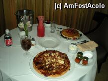 [P2x] Room Service la Venetian. Destul de scump (80$+). BBQ Pizza, Clatite cu fructe de padure, suc de pepene. Comanda ajunge in cel putin 35 de minute. Au multe taxe incluse, nu dati tipsuri imense (gen 20$). » foto by musash1*
 - 
<span class="allrVoted glyphicon glyphicon-heart hidden" id="av5324"></span>
<a class="m-l-10 hidden" id="sv5324" onclick="voting_Foto_DelVot(,5324,1646)" role="button">șterge vot <span class="glyphicon glyphicon-remove"></span></a>
<a id="v95324" class=" c-red"  onclick="voting_Foto_SetVot(5324)" role="button"><span class="glyphicon glyphicon-heart-empty"></span> <b>LIKE</b> = Votează poza</a> <img class="hidden"  id="f5324W9" src="/imagini/loader.gif" border="0" /><span class="AjErrMes hidden" id="e5324ErM"></span>