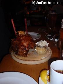 [P01] Ciolanul tinut in bere si apoi copt...mmm, ce bunatate! » foto by sunflower
 - 
<span class="allrVoted glyphicon glyphicon-heart hidden" id="av291897"></span>
<a class="m-l-10 hidden" id="sv291897" onclick="voting_Foto_DelVot(,291897,2799)" role="button">șterge vot <span class="glyphicon glyphicon-remove"></span></a>
<a id="v9291897" class=" c-red"  onclick="voting_Foto_SetVot(291897)" role="button"><span class="glyphicon glyphicon-heart-empty"></span> <b>LIKE</b> = Votează poza</a> <img class="hidden"  id="f291897W9" src="/imagini/loader.gif" border="0" /><span class="AjErrMes hidden" id="e291897ErM"></span>