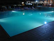 [P04] Piscina noaptea » foto by aasskkyy
 - 
<span class="allrVoted glyphicon glyphicon-heart hidden" id="av11242"></span>
<a class="m-l-10 hidden" id="sv11242" onclick="voting_Foto_DelVot(,11242,2842)" role="button">șterge vot <span class="glyphicon glyphicon-remove"></span></a>
<a id="v911242" class=" c-red"  onclick="voting_Foto_SetVot(11242)" role="button"><span class="glyphicon glyphicon-heart-empty"></span> <b>LIKE</b> = Votează poza</a> <img class="hidden"  id="f11242W9" src="/imagini/loader.gif" border="0" /><span class="AjErrMes hidden" id="e11242ErM"></span>
