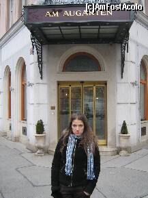 [P03] La intrare in hotel » foto by ldogaru
 - 
<span class="allrVoted glyphicon glyphicon-heart hidden" id="av191760"></span>
<a class="m-l-10 hidden" id="sv191760" onclick="voting_Foto_DelVot(,191760,3596)" role="button">șterge vot <span class="glyphicon glyphicon-remove"></span></a>
<a id="v9191760" class=" c-red"  onclick="voting_Foto_SetVot(191760)" role="button"><span class="glyphicon glyphicon-heart-empty"></span> <b>LIKE</b> = Votează poza</a> <img class="hidden"  id="f191760W9" src="/imagini/loader.gif" border="0" /><span class="AjErrMes hidden" id="e191760ErM"></span>