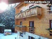 [P10] O parte din hotel vazut de la fereastra camerei » foto by bitnic
 - 
<span class="allrVoted glyphicon glyphicon-heart hidden" id="av182193"></span>
<a class="m-l-10 hidden" id="sv182193" onclick="voting_Foto_DelVot(,182193,3804)" role="button">șterge vot <span class="glyphicon glyphicon-remove"></span></a>
<a id="v9182193" class=" c-red"  onclick="voting_Foto_SetVot(182193)" role="button"><span class="glyphicon glyphicon-heart-empty"></span> <b>LIKE</b> = Votează poza</a> <img class="hidden"  id="f182193W9" src="/imagini/loader.gif" border="0" /><span class="AjErrMes hidden" id="e182193ErM"></span>