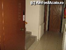 [P01] Interior hotel. Se observa usa liftului si scarile placate cu granit. » foto by Cristi_B
 - 
<span class="allrVoted glyphicon glyphicon-heart hidden" id="av268222"></span>
<a class="m-l-10 hidden" id="sv268222" onclick="voting_Foto_DelVot(,268222,4299)" role="button">șterge vot <span class="glyphicon glyphicon-remove"></span></a>
<a id="v9268222" class=" c-red"  onclick="voting_Foto_SetVot(268222)" role="button"><span class="glyphicon glyphicon-heart-empty"></span> <b>LIKE</b> = Votează poza</a> <img class="hidden"  id="f268222W9" src="/imagini/loader.gif" border="0" /><span class="AjErrMes hidden" id="e268222ErM"></span>