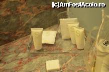 [P11] Sunt destule facilitati care atesta stelele ,seif ,plic ,pix si tot felul de maruntisuri mai mult sau mai putin necesare..aici avem sampon ,balsam si crema de corp.etc » foto by elenahelen
 - 
<span class="allrVoted glyphicon glyphicon-heart hidden" id="av305014"></span>
<a class="m-l-10 hidden" id="sv305014" onclick="voting_Foto_DelVot(,305014,4462)" role="button">șterge vot <span class="glyphicon glyphicon-remove"></span></a>
<a id="v9305014" class=" c-red"  onclick="voting_Foto_SetVot(305014)" role="button"><span class="glyphicon glyphicon-heart-empty"></span> <b>LIKE</b> = Votează poza</a> <img class="hidden"  id="f305014W9" src="/imagini/loader.gif" border="0" /><span class="AjErrMes hidden" id="e305014ErM"></span>