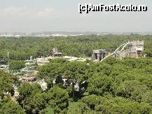 [P24] Vedere de pe balcon(gradina Rixos-ului,din cate mi-au zis).De remarcat faptul ca fiind totusi departe de hotelul propriu-zis,noaptea era liniste,doar o petrecere cu artificii ne-a ajuns la urechi,dar nu ne-a deranjat,dimpotriva... » foto by cristina65
 - 
<span class="allrVoted glyphicon glyphicon-heart hidden" id="av271923"></span>
<a class="m-l-10 hidden" id="sv271923" onclick="voting_Foto_DelVot(,271923,10)" role="button">șterge vot <span class="glyphicon glyphicon-remove"></span></a>
<a id="v9271923" class=" c-red"  onclick="voting_Foto_SetVot(271923)" role="button"><span class="glyphicon glyphicon-heart-empty"></span> <b>LIKE</b> = Votează poza</a> <img class="hidden"  id="f271923W9" src="/imagini/loader.gif" border="0" /><span class="AjErrMes hidden" id="e271923ErM"></span>