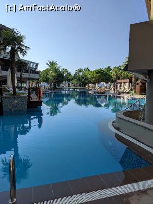[P20] Piscina principala » foto by benea
 - 
<span class="allrVoted glyphicon glyphicon-heart hidden" id="av1250227"></span>
<a class="m-l-10 hidden" id="sv1250227" onclick="voting_Foto_DelVot(,1250227,10)" role="button">șterge vot <span class="glyphicon glyphicon-remove"></span></a>
<a id="v91250227" class=" c-red"  onclick="voting_Foto_SetVot(1250227)" role="button"><span class="glyphicon glyphicon-heart-empty"></span> <b>LIKE</b> = Votează poza</a> <img class="hidden"  id="f1250227W9" src="/imagini/loader.gif" border="0" /><span class="AjErrMes hidden" id="e1250227ErM"></span>