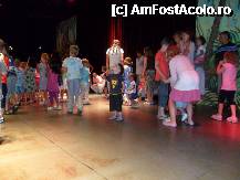 [P04] kids disco. unii danseaza, altii numara becurile. » foto by nuvreau
 - 
<span class="allrVoted glyphicon glyphicon-heart hidden" id="av216190"></span>
<a class="m-l-10 hidden" id="sv216190" onclick="voting_Foto_DelVot(,216190,11)" role="button">șterge vot <span class="glyphicon glyphicon-remove"></span></a>
<a id="v9216190" class=" c-red"  onclick="voting_Foto_SetVot(216190)" role="button"><span class="glyphicon glyphicon-heart-empty"></span> <b>LIKE</b> = Votează poza</a> <img class="hidden"  id="f216190W9" src="/imagini/loader.gif" border="0" /><span class="AjErrMes hidden" id="e216190ErM"></span>