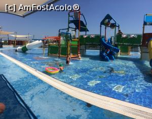 [P04] Aquapark-ul de la mini club » foto by giaserbu
 - 
<span class="allrVoted glyphicon glyphicon-heart hidden" id="av756997"></span>
<a class="m-l-10 hidden" id="sv756997" onclick="voting_Foto_DelVot(,756997,11)" role="button">șterge vot <span class="glyphicon glyphicon-remove"></span></a>
<a id="v9756997" class=" c-red"  onclick="voting_Foto_SetVot(756997)" role="button"><span class="glyphicon glyphicon-heart-empty"></span> <b>LIKE</b> = Votează poza</a> <img class="hidden"  id="f756997W9" src="/imagini/loader.gif" border="0" /><span class="AjErrMes hidden" id="e756997ErM"></span>