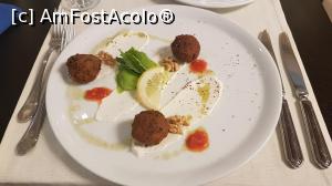 [P07] Falafel (restaurant principal) foarte bun » foto by clau_pisi22
 - 
<span class="allrVoted glyphicon glyphicon-heart hidden" id="av997055"></span>
<a class="m-l-10 hidden" id="sv997055" onclick="voting_Foto_DelVot(,997055,170)" role="button">șterge vot <span class="glyphicon glyphicon-remove"></span></a>
<a id="v9997055" class=" c-red"  onclick="voting_Foto_SetVot(997055)" role="button"><span class="glyphicon glyphicon-heart-empty"></span> <b>LIKE</b> = Votează poza</a> <img class="hidden"  id="f997055W9" src="/imagini/loader.gif" border="0" /><span class="AjErrMes hidden" id="e997055ErM"></span>
