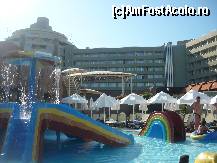 [P22x] piscina de pici » foto by tury
 - 
<span class="allrVoted glyphicon glyphicon-heart hidden" id="av19574"></span>
<a class="m-l-10 hidden" id="sv19574" onclick="voting_Foto_DelVot(,19574,175)" role="button">șterge vot <span class="glyphicon glyphicon-remove"></span></a>
<a id="v919574" class=" c-red"  onclick="voting_Foto_SetVot(19574)" role="button"><span class="glyphicon glyphicon-heart-empty"></span> <b>LIKE</b> = Votează poza</a> <img class="hidden"  id="f19574W9" src="/imagini/loader.gif" border="0" /><span class="AjErrMes hidden" id="e19574ErM"></span>