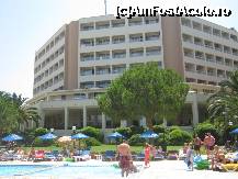 [P01] Batihan Hotel- asa arata hotelul vazut dinspre plaja si piescine » foto by sunflower
 - 
<span class="allrVoted glyphicon glyphicon-heart hidden" id="av304760"></span>
<a class="m-l-10 hidden" id="sv304760" onclick="voting_Foto_DelVot(,304760,20)" role="button">șterge vot <span class="glyphicon glyphicon-remove"></span></a>
<a id="v9304760" class=" c-red"  onclick="voting_Foto_SetVot(304760)" role="button"><span class="glyphicon glyphicon-heart-empty"></span> <b>LIKE</b> = Votează poza</a> <img class="hidden"  id="f304760W9" src="/imagini/loader.gif" border="0" /><span class="AjErrMes hidden" id="e304760ErM"></span>
