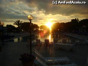 [P03] apus de soare la kusadasi » foto by simona_vlad
 - 
<span class="allrVoted glyphicon glyphicon-heart hidden" id="av518942"></span>
<a class="m-l-10 hidden" id="sv518942" onclick="voting_Foto_DelVot(,518942,20)" role="button">șterge vot <span class="glyphicon glyphicon-remove"></span></a>
<a id="v9518942" class=" c-red"  onclick="voting_Foto_SetVot(518942)" role="button"><span class="glyphicon glyphicon-heart-empty"></span> <b>LIKE</b> = Votează poza</a> <img class="hidden"  id="f518942W9" src="/imagini/loader.gif" border="0" /><span class="AjErrMes hidden" id="e518942ErM"></span>