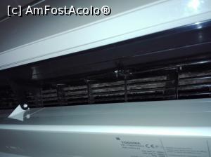 [P29] Asa arata interiorul unitatii de ac. Am zis ca o pozez ca poate nu ma credeati. Era PLINA de praf si jeg si bacterii. Mai mult ca sigur nu au curatat-o niciodata. Cand dadeam drumul ac-ului, cadea praful din ea pe pat. Fain nu?  » foto by ⭐ValentinB_88⭐
 - 
<span class="allrVoted glyphicon glyphicon-heart hidden" id="av971202"></span>
<a class="m-l-10 hidden" id="sv971202" onclick="voting_Foto_DelVot(,971202,20)" role="button">șterge vot <span class="glyphicon glyphicon-remove"></span></a>
<a id="v9971202" class=" c-red"  onclick="voting_Foto_SetVot(971202)" role="button"><span class="glyphicon glyphicon-heart-empty"></span> <b>LIKE</b> = Votează poza</a> <img class="hidden"  id="f971202W9" src="/imagini/loader.gif" border="0" /><span class="AjErrMes hidden" id="e971202ErM"></span>