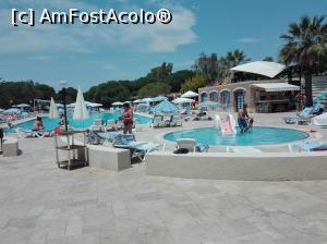 [P33] In stanga piscina mare, in dreapta piscina mica de 30 cm pentru bebelusi.  » foto by ⭐ValentinB_88⭐
 - 
<span class="allrVoted glyphicon glyphicon-heart hidden" id="av971206"></span>
<a class="m-l-10 hidden" id="sv971206" onclick="voting_Foto_DelVot(,971206,20)" role="button">șterge vot <span class="glyphicon glyphicon-remove"></span></a>
<a id="v9971206" class=" c-red"  onclick="voting_Foto_SetVot(971206)" role="button"><span class="glyphicon glyphicon-heart-empty"></span> <b>LIKE</b> = Votează poza</a> <img class="hidden"  id="f971206W9" src="/imagini/loader.gif" border="0" /><span class="AjErrMes hidden" id="e971206ErM"></span>