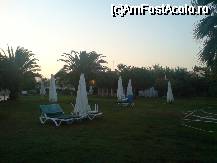 [P03] Gradina care desparte hotelul de plaja.
Impecabil de curata si frumoasa » foto by luc_bv
 - 
<span class="allrVoted glyphicon glyphicon-heart hidden" id="av27673"></span>
<a class="m-l-10 hidden" id="sv27673" onclick="voting_Foto_DelVot(,27673,217)" role="button">șterge vot <span class="glyphicon glyphicon-remove"></span></a>
<a id="v927673" class=" c-red"  onclick="voting_Foto_SetVot(27673)" role="button"><span class="glyphicon glyphicon-heart-empty"></span> <b>LIKE</b> = Votează poza</a> <img class="hidden"  id="f27673W9" src="/imagini/loader.gif" border="0" /><span class="AjErrMes hidden" id="e27673ErM"></span>