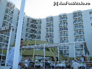 [P07] Hotel si terasa unde se lua masa » foto by webber
 - 
<span class="allrVoted glyphicon glyphicon-heart hidden" id="av356522"></span>
<a class="m-l-10 hidden" id="sv356522" onclick="voting_Foto_DelVot(,356522,220)" role="button">șterge vot <span class="glyphicon glyphicon-remove"></span></a>
<a id="v9356522" class=" c-red"  onclick="voting_Foto_SetVot(356522)" role="button"><span class="glyphicon glyphicon-heart-empty"></span> <b>LIKE</b> = Votează poza</a> <img class="hidden"  id="f356522W9" src="/imagini/loader.gif" border="0" /><span class="AjErrMes hidden" id="e356522ErM"></span>