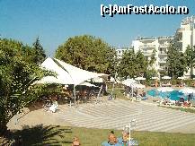 [P18] Piscina mica a hotelului si Pool Bar » foto by Aeerdna*
 - 
<span class="allrVoted glyphicon glyphicon-heart hidden" id="av145224"></span>
<a class="m-l-10 hidden" id="sv145224" onclick="voting_Foto_DelVot(,145224,220)" role="button">șterge vot <span class="glyphicon glyphicon-remove"></span></a>
<a id="v9145224" class=" c-red"  onclick="voting_Foto_SetVot(145224)" role="button"><span class="glyphicon glyphicon-heart-empty"></span> <b>LIKE</b> = Votează poza</a> <img class="hidden"  id="f145224W9" src="/imagini/loader.gif" border="0" /><span class="AjErrMes hidden" id="e145224ErM"></span>