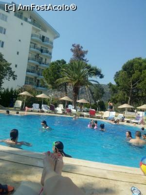[P01] La piscina...  » foto by animaluta25
 - 
<span class="allrVoted glyphicon glyphicon-heart hidden" id="av882396"></span>
<a class="m-l-10 hidden" id="sv882396" onclick="voting_Foto_DelVot(,882396,220)" role="button">șterge vot <span class="glyphicon glyphicon-remove"></span></a>
<a id="v9882396" class=" c-red"  onclick="voting_Foto_SetVot(882396)" role="button"><span class="glyphicon glyphicon-heart-empty"></span> <b>LIKE</b> = Votează poza</a> <img class="hidden"  id="f882396W9" src="/imagini/loader.gif" border="0" /><span class="AjErrMes hidden" id="e882396ErM"></span>