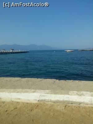 [P03] Plaja este cu ponton. Pt cei care nu stiu sa inoate recomandabil sa ramina pe sezlong. Apa nu foarte curata, urat mirositoare.  » foto by animaluta25
 - 
<span class="allrVoted glyphicon glyphicon-heart hidden" id="av882398"></span>
<a class="m-l-10 hidden" id="sv882398" onclick="voting_Foto_DelVot(,882398,220)" role="button">șterge vot <span class="glyphicon glyphicon-remove"></span></a>
<a id="v9882398" class=" c-red"  onclick="voting_Foto_SetVot(882398)" role="button"><span class="glyphicon glyphicon-heart-empty"></span> <b>LIKE</b> = Votează poza</a> <img class="hidden"  id="f882398W9" src="/imagini/loader.gif" border="0" /><span class="AjErrMes hidden" id="e882398ErM"></span>