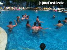 [P06] piscina mare ...aglomerata mereu ...pentru ca nu e suficient de ...MARE » foto by procurror
 - 
<span class="allrVoted glyphicon glyphicon-heart hidden" id="av216259"></span>
<a class="m-l-10 hidden" id="sv216259" onclick="voting_Foto_DelVot(,216259,291)" role="button">șterge vot <span class="glyphicon glyphicon-remove"></span></a>
<a id="v9216259" class=" c-red"  onclick="voting_Foto_SetVot(216259)" role="button"><span class="glyphicon glyphicon-heart-empty"></span> <b>LIKE</b> = Votează poza</a> <img class="hidden"  id="f216259W9" src="/imagini/loader.gif" border="0" /><span class="AjErrMes hidden" id="e216259ErM"></span>