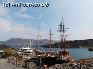 [P04] Vasele de croazieră acostate în micul port din Nea Kameni » foto by irinad
 - 
<span class="allrVoted glyphicon glyphicon-heart hidden" id="av1214733"></span>
<a class="m-l-10 hidden" id="sv1214733" onclick="voting_Foto_DelVot(,1214733,363)" role="button">șterge vot <span class="glyphicon glyphicon-remove"></span></a>
<a id="v91214733" class=" c-red"  onclick="voting_Foto_SetVot(1214733)" role="button"><span class="glyphicon glyphicon-heart-empty"></span> <b>LIKE</b> = Votează poza</a> <img class="hidden"  id="f1214733W9" src="/imagini/loader.gif" border="0" /><span class="AjErrMes hidden" id="e1214733ErM"></span>