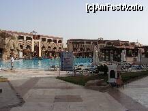 [P04] piscinele » foto by ar_florin
 - 
<span class="allrVoted glyphicon glyphicon-heart hidden" id="av231119"></span>
<a class="m-l-10 hidden" id="sv231119" onclick="voting_Foto_DelVot(,231119,422)" role="button">șterge vot <span class="glyphicon glyphicon-remove"></span></a>
<a id="v9231119" class=" c-red"  onclick="voting_Foto_SetVot(231119)" role="button"><span class="glyphicon glyphicon-heart-empty"></span> <b>LIKE</b> = Votează poza</a> <img class="hidden"  id="f231119W9" src="/imagini/loader.gif" border="0" /><span class="AjErrMes hidden" id="e231119ErM"></span>