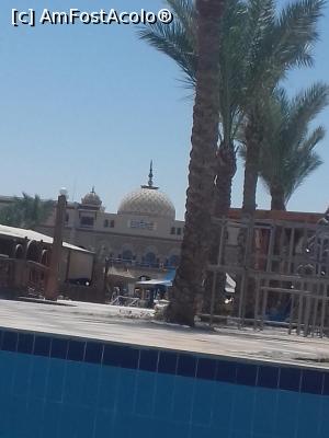[P01] Corpul principal vazut dinspre piscine » foto by fan bulgaria
 - 
<span class="allrVoted glyphicon glyphicon-heart hidden" id="av1103167"></span>
<a class="m-l-10 hidden" id="sv1103167" onclick="voting_Foto_DelVot(,1103167,422)" role="button">șterge vot <span class="glyphicon glyphicon-remove"></span></a>
<a id="v91103167" class=" c-red"  onclick="voting_Foto_SetVot(1103167)" role="button"><span class="glyphicon glyphicon-heart-empty"></span> <b>LIKE</b> = Votează poza</a> <img class="hidden"  id="f1103167W9" src="/imagini/loader.gif" border="0" /><span class="AjErrMes hidden" id="e1103167ErM"></span>