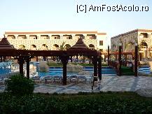 [P08] Una dintre piscine iar in stinga se vede o mica parte din barul din piscina » foto by zpedro*
 - 
<span class="allrVoted glyphicon glyphicon-heart hidden" id="av79405"></span>
<a class="m-l-10 hidden" id="sv79405" onclick="voting_Foto_DelVot(,79405,422)" role="button">șterge vot <span class="glyphicon glyphicon-remove"></span></a>
<a id="v979405" class=" c-red"  onclick="voting_Foto_SetVot(79405)" role="button"><span class="glyphicon glyphicon-heart-empty"></span> <b>LIKE</b> = Votează poza</a> <img class="hidden"  id="f79405W9" src="/imagini/loader.gif" border="0" /><span class="AjErrMes hidden" id="e79405ErM"></span>