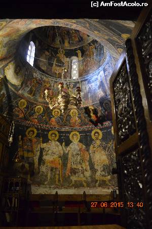 [P15] Interior din Manastirea Sf. Stefan.  » foto by fregata
 - 
<span class="allrVoted glyphicon glyphicon-heart hidden" id="av635385"></span>
<a class="m-l-10 hidden" id="sv635385" onclick="voting_Foto_DelVot(,635385,430)" role="button">șterge vot <span class="glyphicon glyphicon-remove"></span></a>
<a id="v9635385" class=" c-red"  onclick="voting_Foto_SetVot(635385)" role="button"><span class="glyphicon glyphicon-heart-empty"></span> <b>LIKE</b> = Votează poza</a> <img class="hidden"  id="f635385W9" src="/imagini/loader.gif" border="0" /><span class="AjErrMes hidden" id="e635385ErM"></span>