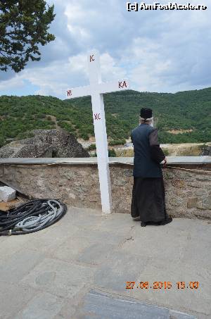 [P41] Calugar in trecere.  » foto by fregata
 - 
<span class="allrVoted glyphicon glyphicon-heart hidden" id="av635412"></span>
<a class="m-l-10 hidden" id="sv635412" onclick="voting_Foto_DelVot(,635412,430)" role="button">șterge vot <span class="glyphicon glyphicon-remove"></span></a>
<a id="v9635412" class=" c-red"  onclick="voting_Foto_SetVot(635412)" role="button"><span class="glyphicon glyphicon-heart-empty"></span> <b>LIKE</b> = Votează poza</a> <img class="hidden"  id="f635412W9" src="/imagini/loader.gif" border="0" /><span class="AjErrMes hidden" id="e635412ErM"></span>