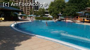 [P02] Piscina, curata, cu o constructie interesanta. Desi adancimea e specificata la 1.40, este sigur 1.60 in zona cea mai adanca. Curatata zilnic, iar apa filtrata permanent printr-un sistem de recirculare.  » foto by Daniel64
 - 
<span class="allrVoted glyphicon glyphicon-heart hidden" id="av979983"></span>
<a class="m-l-10 hidden" id="sv979983" onclick="voting_Foto_DelVot(,979983,437)" role="button">șterge vot <span class="glyphicon glyphicon-remove"></span></a>
<a id="v9979983" class=" c-red"  onclick="voting_Foto_SetVot(979983)" role="button"><span class="glyphicon glyphicon-heart-empty"></span> <b>LIKE</b> = Votează poza</a> <img class="hidden"  id="f979983W9" src="/imagini/loader.gif" border="0" /><span class="AjErrMes hidden" id="e979983ErM"></span>