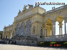 [P10] Palatul Schonbrunn, loc de resedinta a familiei de Habsburg » foto by zpedro*
 - 
<span class="allrVoted glyphicon glyphicon-heart hidden" id="av115395"></span>
<a class="m-l-10 hidden" id="sv115395" onclick="voting_Foto_DelVot(,115395,461)" role="button">șterge vot <span class="glyphicon glyphicon-remove"></span></a>
<a id="v9115395" class=" c-red"  onclick="voting_Foto_SetVot(115395)" role="button"><span class="glyphicon glyphicon-heart-empty"></span> <b>LIKE</b> = Votează poza</a> <img class="hidden"  id="f115395W9" src="/imagini/loader.gif" border="0" /><span class="AjErrMes hidden" id="e115395ErM"></span>