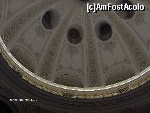 [P08] cupola de la intrarea in Palatul Sissi » foto by alge
 - 
<span class="allrVoted glyphicon glyphicon-heart hidden" id="av131285"></span>
<a class="m-l-10 hidden" id="sv131285" onclick="voting_Foto_DelVot(,131285,461)" role="button">șterge vot <span class="glyphicon glyphicon-remove"></span></a>
<a id="v9131285" class=" c-red"  onclick="voting_Foto_SetVot(131285)" role="button"><span class="glyphicon glyphicon-heart-empty"></span> <b>LIKE</b> = Votează poza</a> <img class="hidden"  id="f131285W9" src="/imagini/loader.gif" border="0" /><span class="AjErrMes hidden" id="e131285ErM"></span>