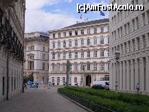 [P22] Viena - Bundeskanzleramt. » foto by Dragoș_MD
 - 
<span class="allrVoted glyphicon glyphicon-heart hidden" id="av222056"></span>
<a class="m-l-10 hidden" id="sv222056" onclick="voting_Foto_DelVot(,222056,461)" role="button">șterge vot <span class="glyphicon glyphicon-remove"></span></a>
<a id="v9222056" class=" c-red"  onclick="voting_Foto_SetVot(222056)" role="button"><span class="glyphicon glyphicon-heart-empty"></span> <b>LIKE</b> = Votează poza</a> <img class="hidden"  id="f222056W9" src="/imagini/loader.gif" border="0" /><span class="AjErrMes hidden" id="e222056ErM"></span>