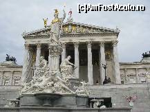 [P31] deja suntem in Viena - parlamentul » foto by cristi_an3000
 - 
<span class="allrVoted glyphicon glyphicon-heart hidden" id="av109722"></span>
<a class="m-l-10 hidden" id="sv109722" onclick="voting_Foto_DelVot(,109722,461)" role="button">șterge vot <span class="glyphicon glyphicon-remove"></span></a>
<a id="v9109722" class=" c-red"  onclick="voting_Foto_SetVot(109722)" role="button"><span class="glyphicon glyphicon-heart-empty"></span> <b>LIKE</b> = Votează poza</a> <img class="hidden"  id="f109722W9" src="/imagini/loader.gif" border="0" /><span class="AjErrMes hidden" id="e109722ErM"></span>