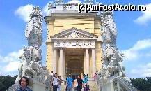 [P13] Glorinette splendida arhitectură de la palatul Schonbrunn din Viena, Austria.  » foto by traian.leuca †
 - 
<span class="allrVoted glyphicon glyphicon-heart hidden" id="av485258"></span>
<a class="m-l-10 hidden" id="sv485258" onclick="voting_Foto_DelVot(,485258,461)" role="button">șterge vot <span class="glyphicon glyphicon-remove"></span></a>
<a id="v9485258" class=" c-red"  onclick="voting_Foto_SetVot(485258)" role="button"><span class="glyphicon glyphicon-heart-empty"></span> <b>LIKE</b> = Votează poza</a> <img class="hidden"  id="f485258W9" src="/imagini/loader.gif" border="0" /><span class="AjErrMes hidden" id="e485258ErM"></span>