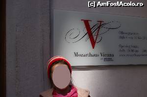 [P07] La pas prin Viena - Casa lui Mozart » foto by cdiana
 - 
<span class="allrVoted glyphicon glyphicon-heart hidden" id="av533425"></span>
<a class="m-l-10 hidden" id="sv533425" onclick="voting_Foto_DelVot(,533425,461)" role="button">șterge vot <span class="glyphicon glyphicon-remove"></span></a>
<a id="v9533425" class=" c-red"  onclick="voting_Foto_SetVot(533425)" role="button"><span class="glyphicon glyphicon-heart-empty"></span> <b>LIKE</b> = Votează poza</a> <img class="hidden"  id="f533425W9" src="/imagini/loader.gif" border="0" /><span class="AjErrMes hidden" id="e533425ErM"></span>