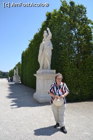 [P17] Statuile din gradina Palatului » foto by Dorina9
 - 
<span class="allrVoted glyphicon glyphicon-heart hidden" id="av1162164"></span>
<a class="m-l-10 hidden" id="sv1162164" onclick="voting_Foto_DelVot(,1162164,461)" role="button">șterge vot <span class="glyphicon glyphicon-remove"></span></a>
<a id="v91162164" class=" c-red"  onclick="voting_Foto_SetVot(1162164)" role="button"><span class="glyphicon glyphicon-heart-empty"></span> <b>LIKE</b> = Votează poza</a> <img class="hidden"  id="f1162164W9" src="/imagini/loader.gif" border="0" /><span class="AjErrMes hidden" id="e1162164ErM"></span>
