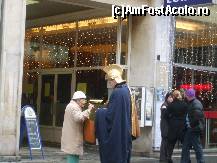 [P15] Piata Sf Stefan diversi tineri imbracati in costume stateau sa-i pozezi contra unei sume de 2 E » foto by Valentina69
 - 
<span class="allrVoted glyphicon glyphicon-heart hidden" id="av48900"></span>
<a class="m-l-10 hidden" id="sv48900" onclick="voting_Foto_DelVot(,48900,461)" role="button">șterge vot <span class="glyphicon glyphicon-remove"></span></a>
<a id="v948900" class=" c-red"  onclick="voting_Foto_SetVot(48900)" role="button"><span class="glyphicon glyphicon-heart-empty"></span> <b>LIKE</b> = Votează poza</a> <img class="hidden"  id="f48900W9" src="/imagini/loader.gif" border="0" /><span class="AjErrMes hidden" id="e48900ErM"></span>