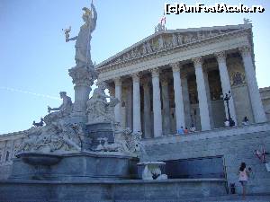 [P01] In fata Parlamentului.  » foto by liviu49
 - 
<span class="allrVoted glyphicon glyphicon-heart hidden" id="av622054"></span>
<a class="m-l-10 hidden" id="sv622054" onclick="voting_Foto_DelVot(,622054,461)" role="button">șterge vot <span class="glyphicon glyphicon-remove"></span></a>
<a id="v9622054" class=" c-red"  onclick="voting_Foto_SetVot(622054)" role="button"><span class="glyphicon glyphicon-heart-empty"></span> <b>LIKE</b> = Votează poza</a> <img class="hidden"  id="f622054W9" src="/imagini/loader.gif" border="0" /><span class="AjErrMes hidden" id="e622054ErM"></span>
