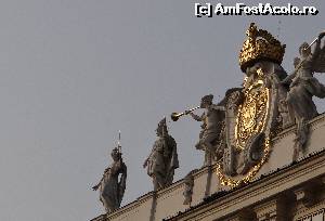 [P18] Palatul Hofburg - detalii » foto by Camelia19
 - 
<span class="allrVoted glyphicon glyphicon-heart hidden" id="av601072"></span>
<a class="m-l-10 hidden" id="sv601072" onclick="voting_Foto_DelVot(,601072,461)" role="button">șterge vot <span class="glyphicon glyphicon-remove"></span></a>
<a id="v9601072" class=" c-red"  onclick="voting_Foto_SetVot(601072)" role="button"><span class="glyphicon glyphicon-heart-empty"></span> <b>LIKE</b> = Votează poza</a> <img class="hidden"  id="f601072W9" src="/imagini/loader.gif" border="0" /><span class="AjErrMes hidden" id="e601072ErM"></span>