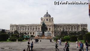 [P40] Maria Theresien Platz: Monumentul Maria Theresia și Naturhistorisches Museum în fundal » foto by Camelia19
 - 
<span class="allrVoted glyphicon glyphicon-heart hidden" id="av601094"></span>
<a class="m-l-10 hidden" id="sv601094" onclick="voting_Foto_DelVot(,601094,461)" role="button">șterge vot <span class="glyphicon glyphicon-remove"></span></a>
<a id="v9601094" class=" c-red"  onclick="voting_Foto_SetVot(601094)" role="button"><span class="glyphicon glyphicon-heart-empty"></span> <b>LIKE</b> = Votează poza</a> <img class="hidden"  id="f601094W9" src="/imagini/loader.gif" border="0" /><span class="AjErrMes hidden" id="e601094ErM"></span>