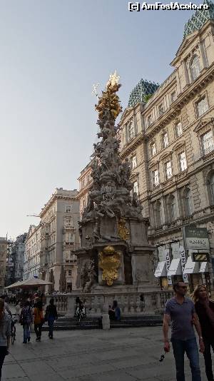[P09] Coloana Ciumei de pe strada Graben » foto by Camelia19
 - 
<span class="allrVoted glyphicon glyphicon-heart hidden" id="av601063"></span>
<a class="m-l-10 hidden" id="sv601063" onclick="voting_Foto_DelVot(,601063,461)" role="button">șterge vot <span class="glyphicon glyphicon-remove"></span></a>
<a id="v9601063" class=" c-red"  onclick="voting_Foto_SetVot(601063)" role="button"><span class="glyphicon glyphicon-heart-empty"></span> <b>LIKE</b> = Votează poza</a> <img class="hidden"  id="f601063W9" src="/imagini/loader.gif" border="0" /><span class="AjErrMes hidden" id="e601063ErM"></span>