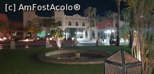 [P10] vedere din fata hotelului grand resort catre lateral dreapta. mi-a palcut mult trecerea aia ca o pasarela peste partea cealalta a carosabilului.  » foto by adutza_ghiocel
 - 
<span class="allrVoted glyphicon glyphicon-heart hidden" id="av1107544"></span>
<a class="m-l-10 hidden" id="sv1107544" onclick="voting_Foto_DelVot(,1107544,469)" role="button">șterge vot <span class="glyphicon glyphicon-remove"></span></a>
<a id="v91107544" class=" c-red"  onclick="voting_Foto_SetVot(1107544)" role="button"><span class="glyphicon glyphicon-heart-empty"></span> <b>LIKE</b> = Votează poza</a> <img class="hidden"  id="f1107544W9" src="/imagini/loader.gif" border="0" /><span class="AjErrMes hidden" id="e1107544ErM"></span>