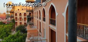 [P15] vedere din balcon spre dreapta. erau si camere cu balcoane neacoperite. la noi a fost bestiala cupola... asa umbra a fost...  » foto by adutza_ghiocel
 - 
<span class="allrVoted glyphicon glyphicon-heart hidden" id="av1107549"></span>
<a class="m-l-10 hidden" id="sv1107549" onclick="voting_Foto_DelVot(,1107549,469)" role="button">șterge vot <span class="glyphicon glyphicon-remove"></span></a>
<a id="v91107549" class=" c-red"  onclick="voting_Foto_SetVot(1107549)" role="button"><span class="glyphicon glyphicon-heart-empty"></span> <b>LIKE</b> = Votează poza</a> <img class="hidden"  id="f1107549W9" src="/imagini/loader.gif" border="0" /><span class="AjErrMes hidden" id="e1107549ErM"></span>