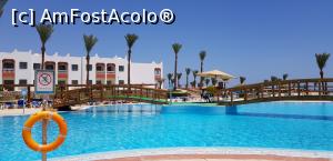 [P29] O vacanţă de relaxare - piscina principală » foto by nicole33
 - 
<span class="allrVoted glyphicon glyphicon-heart hidden" id="av1091183"></span>
<a class="m-l-10 hidden" id="sv1091183" onclick="voting_Foto_DelVot(,1091183,48)" role="button">șterge vot <span class="glyphicon glyphicon-remove"></span></a>
<a id="v91091183" class=" c-red"  onclick="voting_Foto_SetVot(1091183)" role="button"><span class="glyphicon glyphicon-heart-empty"></span> <b>LIKE</b> = Votează poza</a> <img class="hidden"  id="f1091183W9" src="/imagini/loader.gif" border="0" /><span class="AjErrMes hidden" id="e1091183ErM"></span>