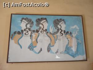 [P21] Femei în albastru, frescă la Knossos.  » foto by maryka
 - 
<span class="allrVoted glyphicon glyphicon-heart hidden" id="av749342"></span>
<a class="m-l-10 hidden" id="sv749342" onclick="voting_Foto_DelVot(,749342,481)" role="button">șterge vot <span class="glyphicon glyphicon-remove"></span></a>
<a id="v9749342" class=" c-red"  onclick="voting_Foto_SetVot(749342)" role="button"><span class="glyphicon glyphicon-heart-empty"></span> <b>LIKE</b> = Votează poza</a> <img class="hidden"  id="f749342W9" src="/imagini/loader.gif" border="0" /><span class="AjErrMes hidden" id="e749342ErM"></span>