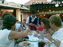 [P26] Unul din dansatori a venit sa ne ureze bun venit... » foto by corinne
 - 
<span class="allrVoted glyphicon glyphicon-heart hidden" id="av53736"></span>
<a class="m-l-10 hidden" id="sv53736" onclick="voting_Foto_DelVot(,53736,481)" role="button">șterge vot <span class="glyphicon glyphicon-remove"></span></a>
<a id="v953736" class=" c-red"  onclick="voting_Foto_SetVot(53736)" role="button"><span class="glyphicon glyphicon-heart-empty"></span> <b>LIKE</b> = Votează poza</a> <img class="hidden"  id="f53736W9" src="/imagini/loader.gif" border="0" /><span class="AjErrMes hidden" id="e53736ErM"></span>