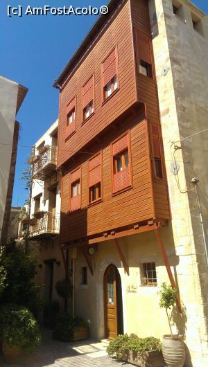 [P11] Fatada de lemn in Splantzia » foto by amfibian
 - 
<span class="allrVoted glyphicon glyphicon-heart hidden" id="av719349"></span>
<a class="m-l-10 hidden" id="sv719349" onclick="voting_Foto_DelVot(,719349,481)" role="button">șterge vot <span class="glyphicon glyphicon-remove"></span></a>
<a id="v9719349" class=" c-red"  onclick="voting_Foto_SetVot(719349)" role="button"><span class="glyphicon glyphicon-heart-empty"></span> <b>LIKE</b> = Votează poza</a> <img class="hidden"  id="f719349W9" src="/imagini/loader.gif" border="0" /><span class="AjErrMes hidden" id="e719349ErM"></span>