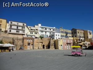 [P06] cladiri port Chania » foto by lianacioban
 - 
<span class="allrVoted glyphicon glyphicon-heart hidden" id="av892169"></span>
<a class="m-l-10 hidden" id="sv892169" onclick="voting_Foto_DelVot(,892169,481)" role="button">șterge vot <span class="glyphicon glyphicon-remove"></span></a>
<a id="v9892169" class=" c-red"  onclick="voting_Foto_SetVot(892169)" role="button"><span class="glyphicon glyphicon-heart-empty"></span> <b>LIKE</b> = Votează poza</a> <img class="hidden"  id="f892169W9" src="/imagini/loader.gif" border="0" /><span class="AjErrMes hidden" id="e892169ErM"></span>